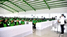 Presiden Joko Widodo (Jokowi) mengunjungi Pabrik PT Tong Tji Tea Indonesia di Kabupaten Tegal. (Facebook.com/@Presiden Joko Widodo)