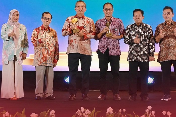 APP Group meraih penghargaan tertinggi pada TOP CSR Awards 2024. (Facebook.com/@APP Group Indonesia)