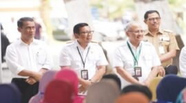 Kepala Badan Pangan Nasional/National Food Agency (Bapanas/NFA) Arief Prasetyo Adi  bersama Menteri Pertanian (Mentan) Andi Amran Sulaiman. (Dok. Pertanian.go.id)