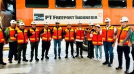 Lewat tailing Freeport, Owner PT Jhonlin Group membangun jalan demi wujudkan program ketahanan oangan 1 juta hektare sawah di Merauke (Dok. Jhonlin Group)