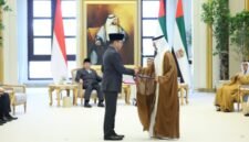 Presiden RI Prabowo Subianto dan Presiden UEA Mohammed bin Zayed Al Nahyan menyaksikan Mou kerja sama bidang industri hingga kesehatan. (Dok. Tim Komunikasi Prabowo Subianto)