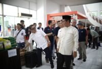 Menteri Pertanian (Mentan) Andi Amran Sulaiman saat memantau Operasi Pasar Pangan Murah di Kantor Pos Jakarta Timur. (Dok. Kementan)