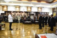 Wamentan Sudaryono memberikan sambutan dalam Pelantikan Pengurus Pusat PERHIMPI, menekankan pentingnya data cuaca untuk masa depan pertanian Indonesia. (Dok. Kementan)

